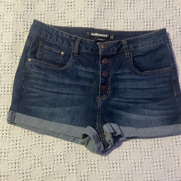 Shorts, jean, 5 pair, various brands. GoGoStar, Vince Blue, Dollhouse, Levi’s. - Picture 16 of 16